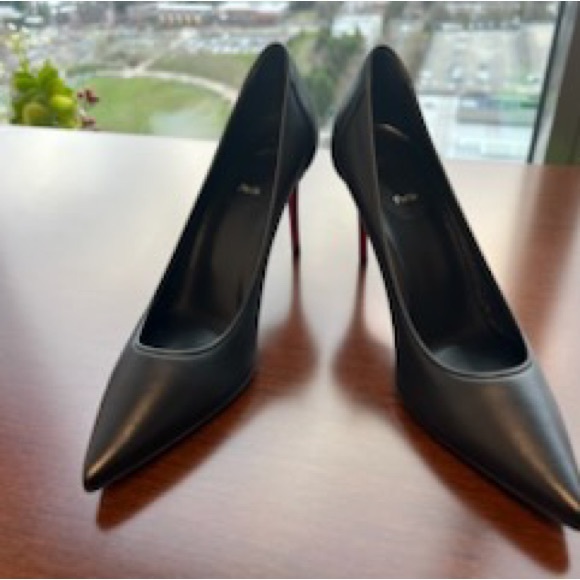 Christian Louboutin Black Heels Classic Stiletto Pumps - Picture 2 of 9